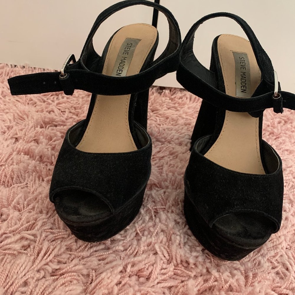 Black Suede Steve Madden Heels, size 8